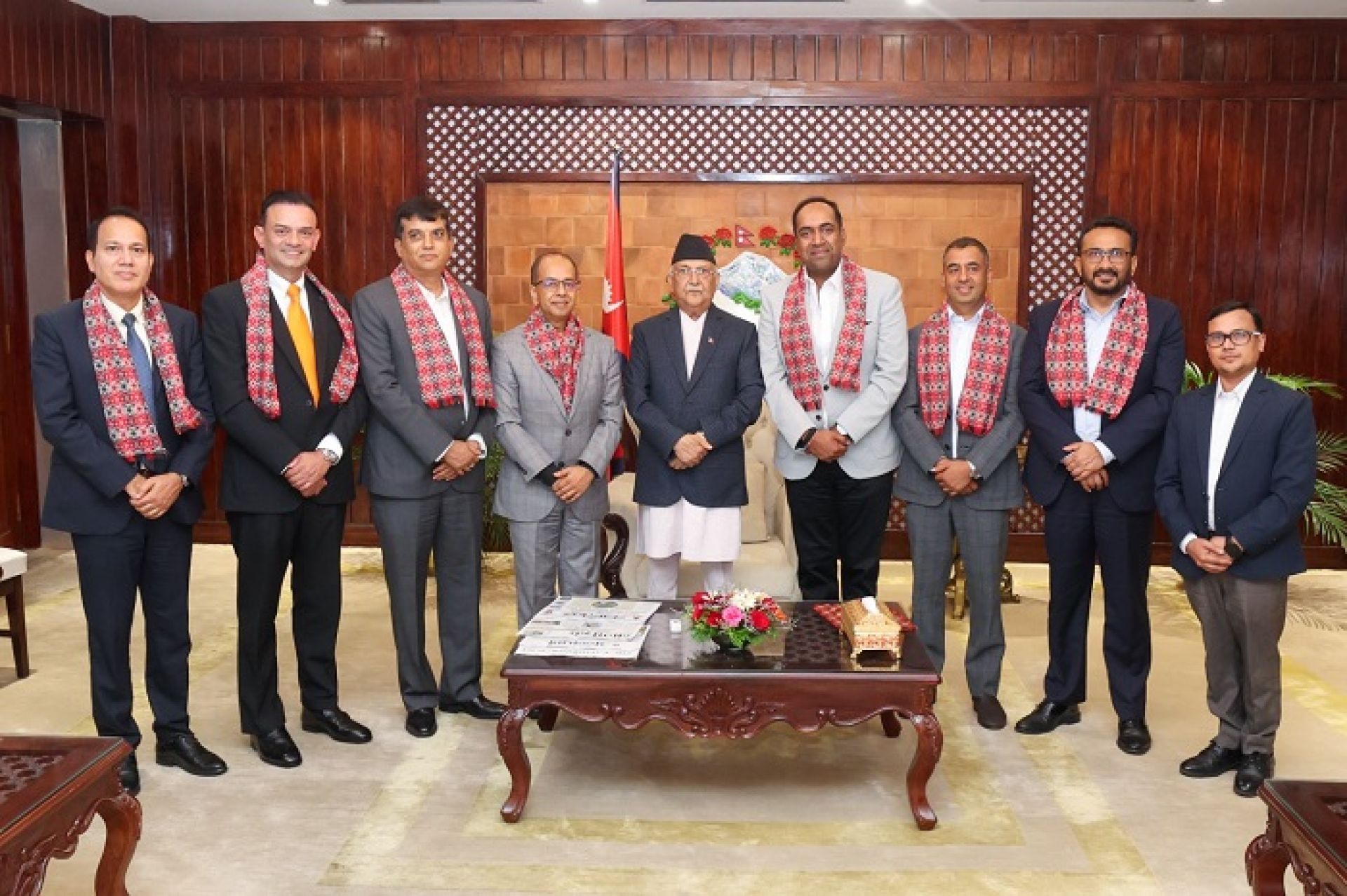 नवनिर्वाचित सिएनआई पदाधिकारी–प्रधानमन्त्री छलफल, देशलाई औद्योगिकरणमा लैजानुपर्नेमा जोड  